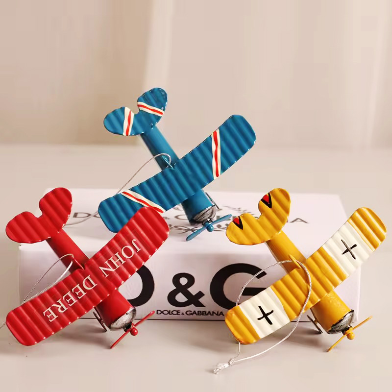 Vintage Metall-Flugzeugmodell  – Vintage Collectible Ornaments Bewertung und Preis