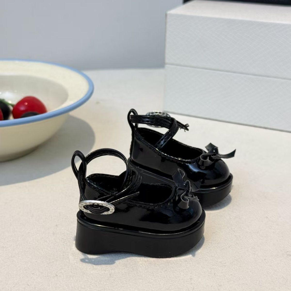 Kaffeebraune Schleifen-Plattfo – Vintage Collectible Shoes Bewertung und Preis